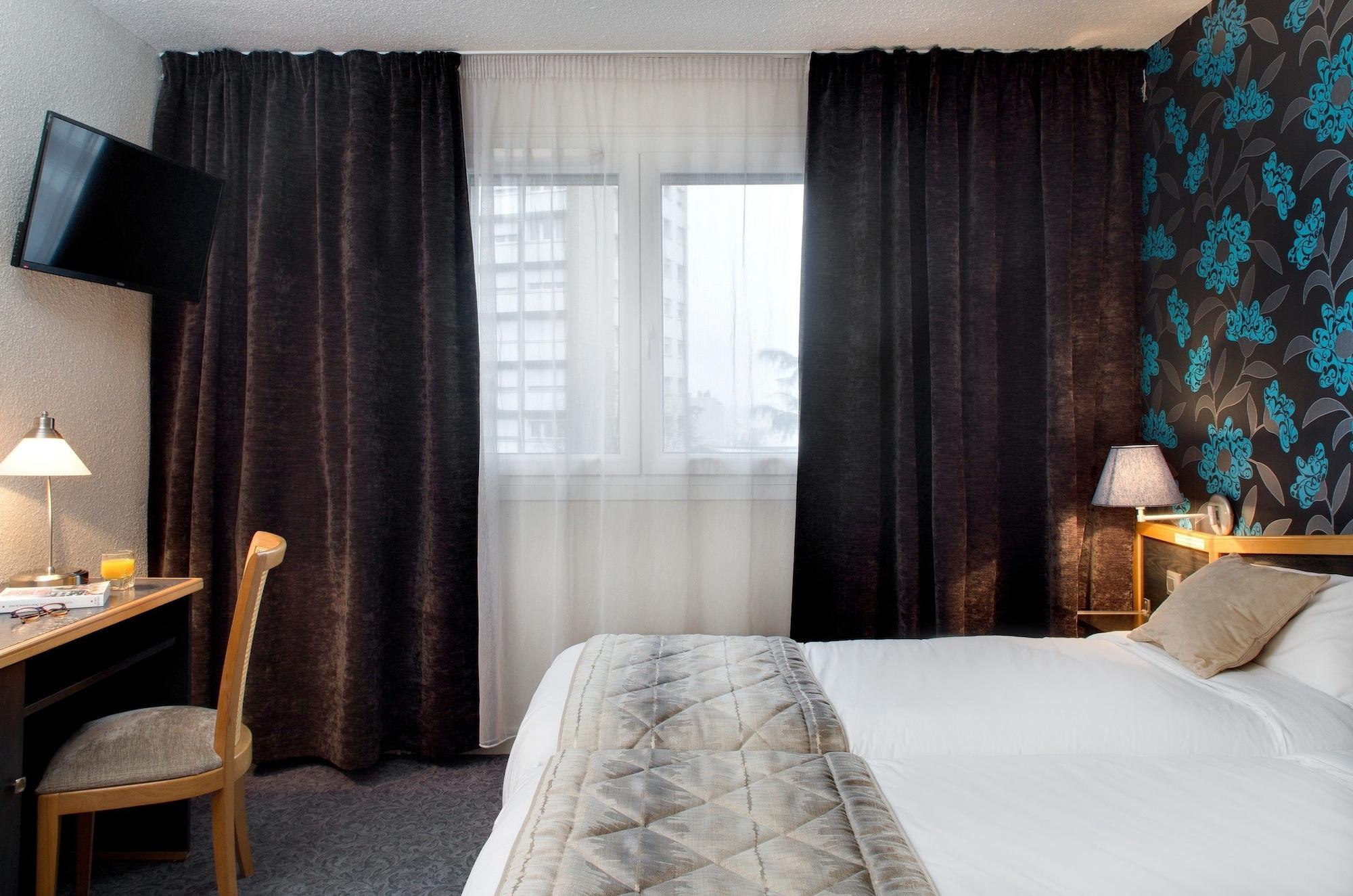 Logis Hotel Du Midi - Saint Etienne Sud Eksteriør billede