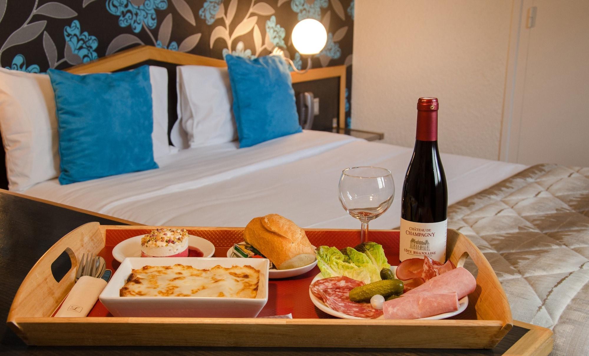 Logis Hotel Du Midi - Saint Etienne Sud Eksteriør billede