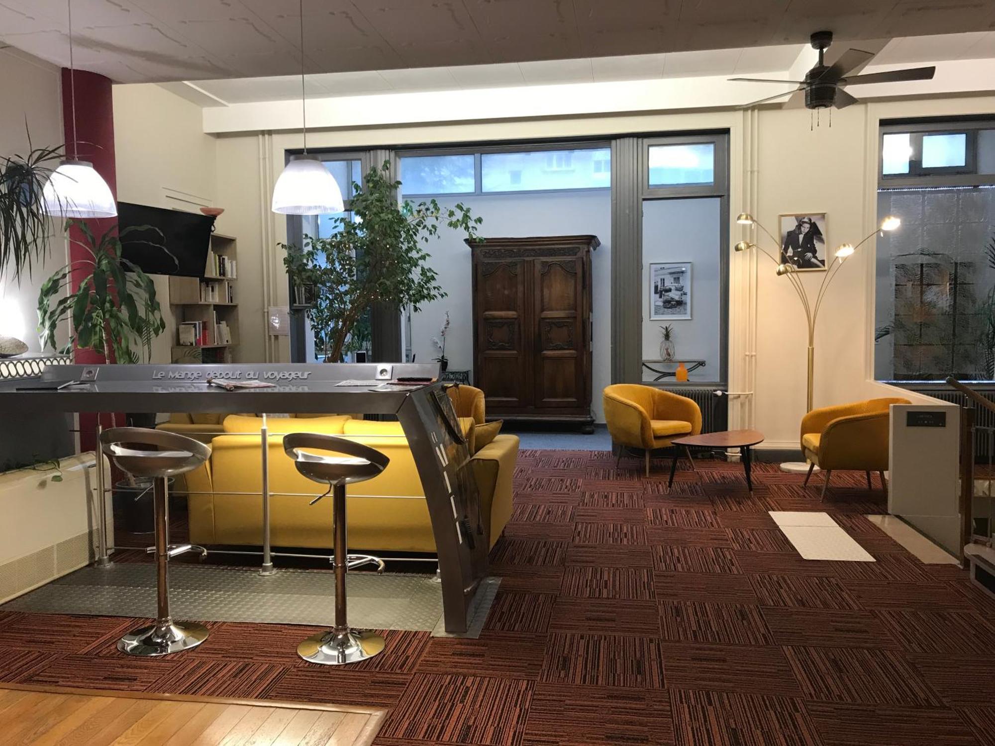 Logis Hotel Du Midi - Saint Etienne Sud Eksteriør billede